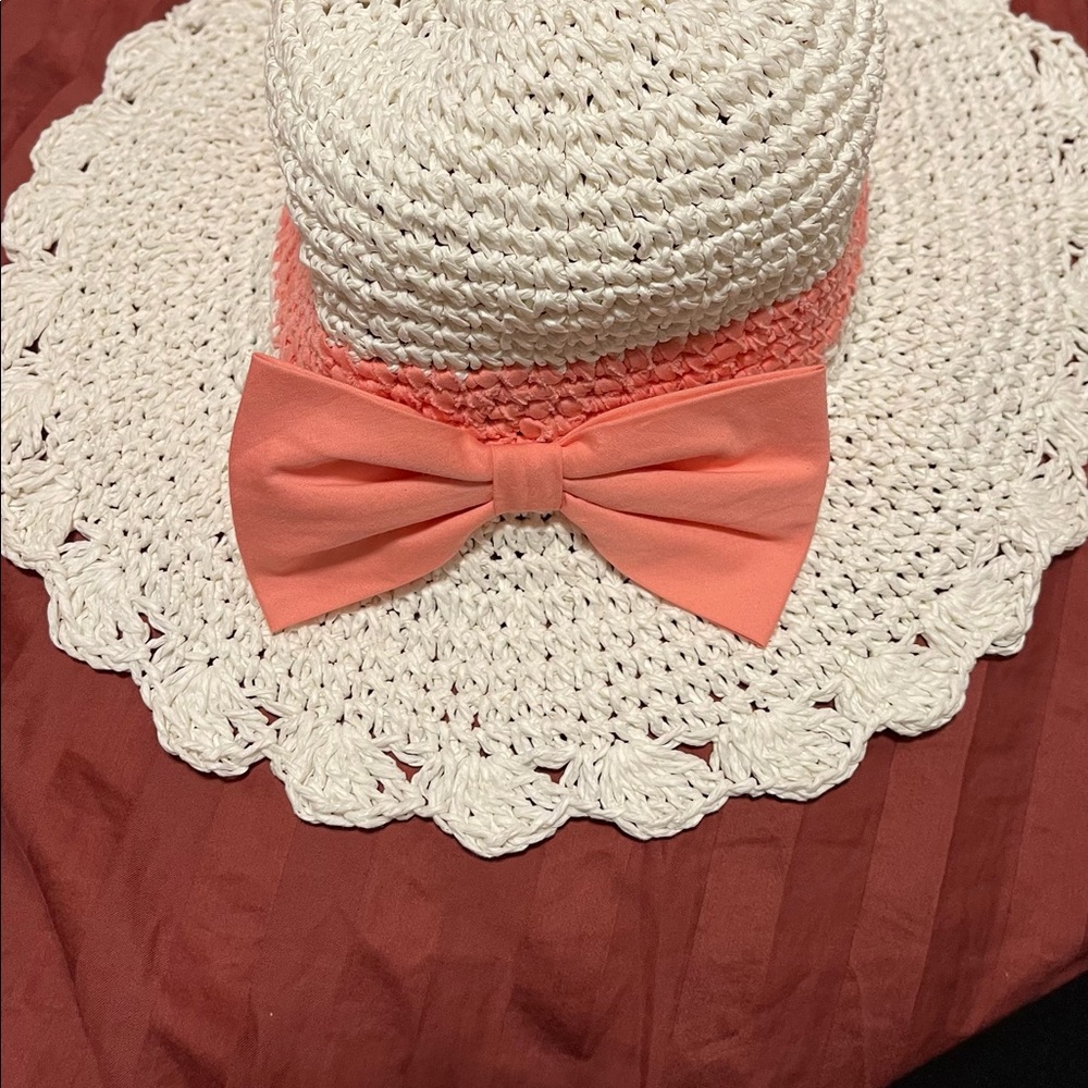 Brand New Gymboree girls knitted hat in white and coral color.